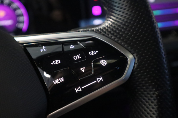 Volkswagen Golf 2.0 TSI GTI VCP Panorama Head up Navigatie Harman Kardon sfeerverlichting  camera