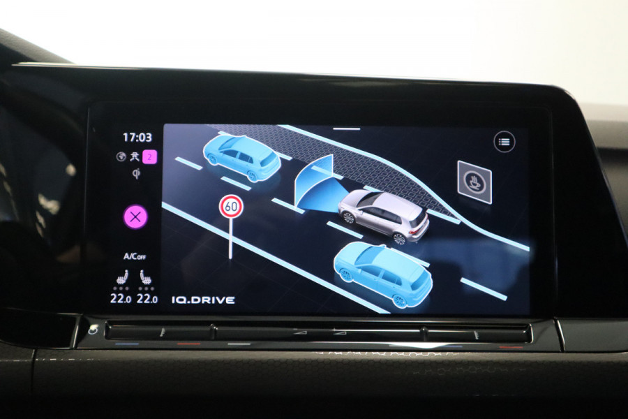 Volkswagen Golf 2.0 TSI GTI VCP Panorama Head up Navigatie Harman Kardon sfeerverlichting  camera