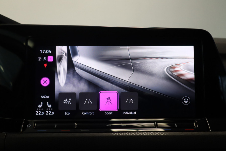 Volkswagen Golf 2.0 TSI GTI VCP Panorama Head up Navigatie Harman Kardon sfeerverlichting  camera
