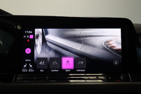 Volkswagen Golf 2.0 TSI GTI VCP Panorama Head up Navigatie Harman Kardon sfeerverlichting  camera