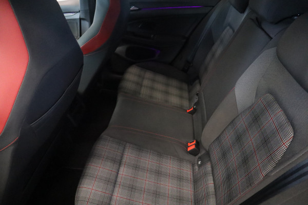 Volkswagen Golf 2.0 TSI GTI VCP Panorama Head up Navigatie Harman Kardon sfeerverlichting  camera