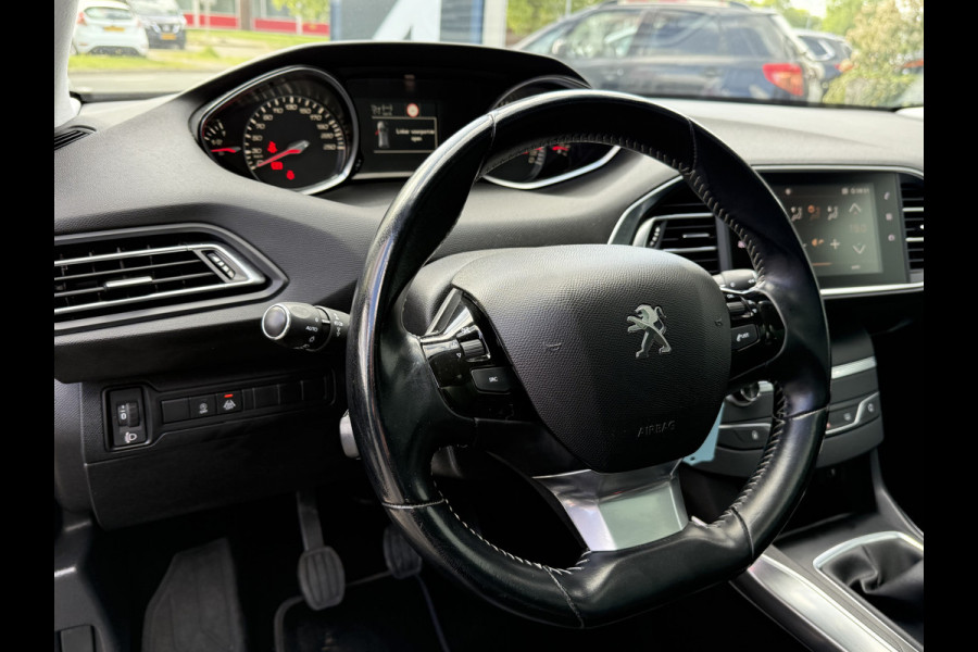 Peugeot 308 SW BWJ 2018 | 1.2PT 111PK Executive | LEER | PANO DAK | CLIMA | NAVI | CRUISE |