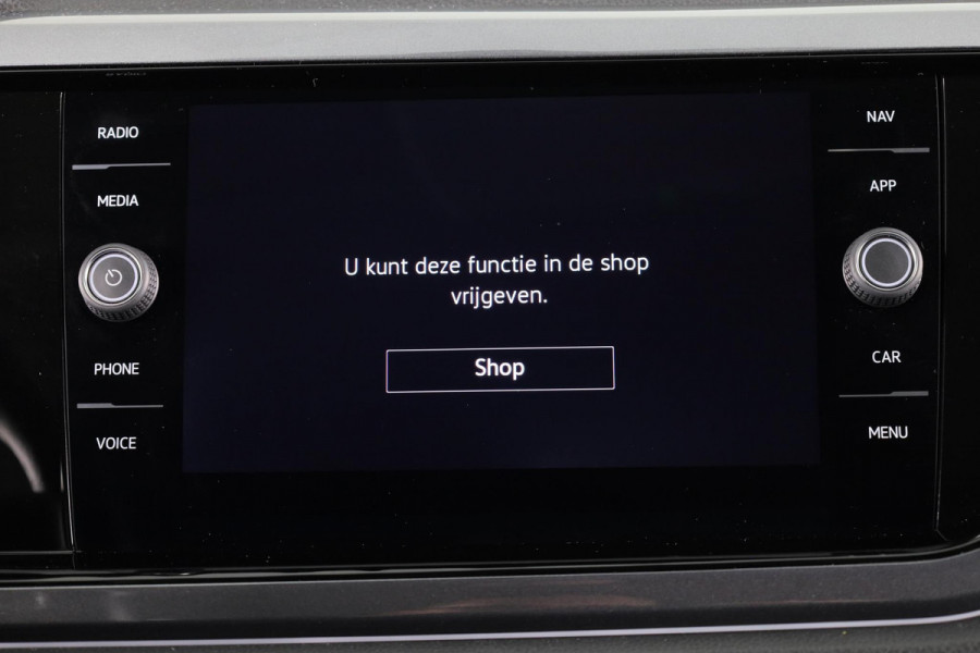 Volkswagen Polo 1.0 TSI Style 95 pk | Navigatie | LM-velgen|Parkeersensoren | Digital display| Adaptieve cruise control|