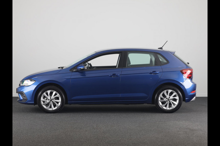 Volkswagen Polo 1.0 TSI Style 95 pk | Navigatie | LM-velgen|Parkeersensoren | Digital display| Adaptieve cruise control|