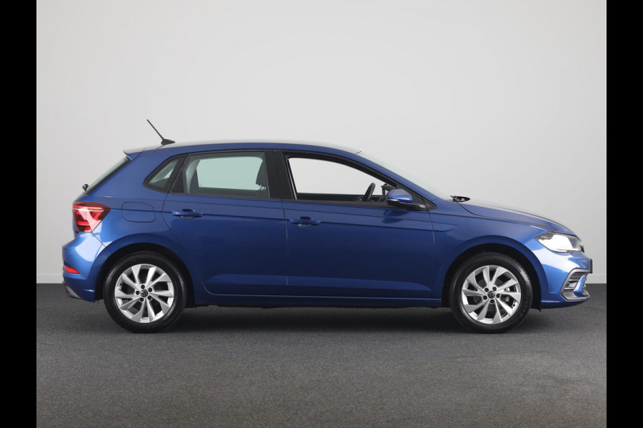 Volkswagen Polo 1.0 TSI Style 95 pk | Navigatie | LM-velgen|Parkeersensoren | Digital display| Adaptieve cruise control|