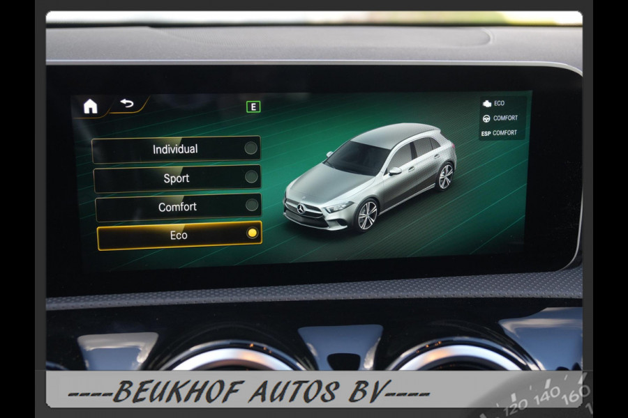 Mercedes-Benz A-Klasse 180 Business Amg Panorama Navi Xenon