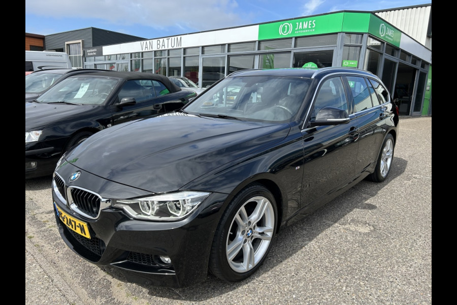 BMW 3 Serie Touring 320i Sp.L Exec.