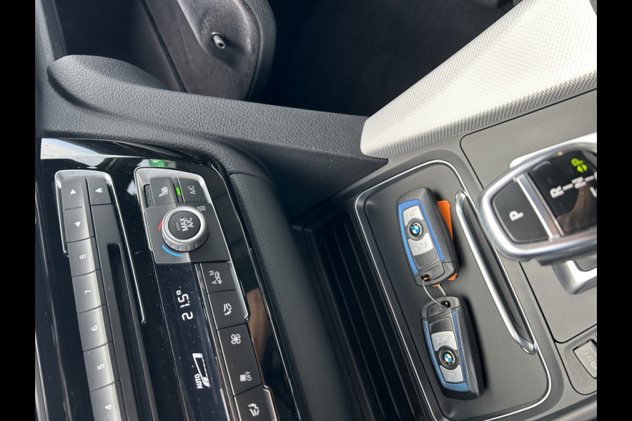 BMW 3 Serie Touring 320i Sp.L Exec.