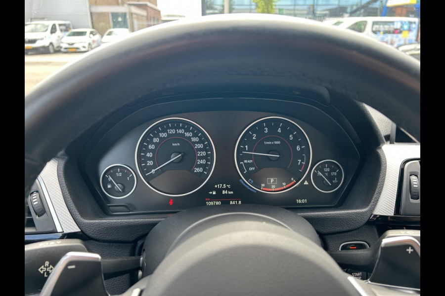 BMW 3 Serie Touring 320i Sp.L Exec.