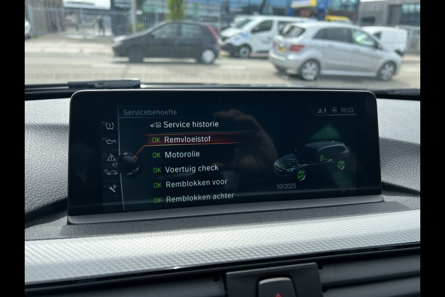 BMW 3 Serie Touring 320i Sp.L Exec.