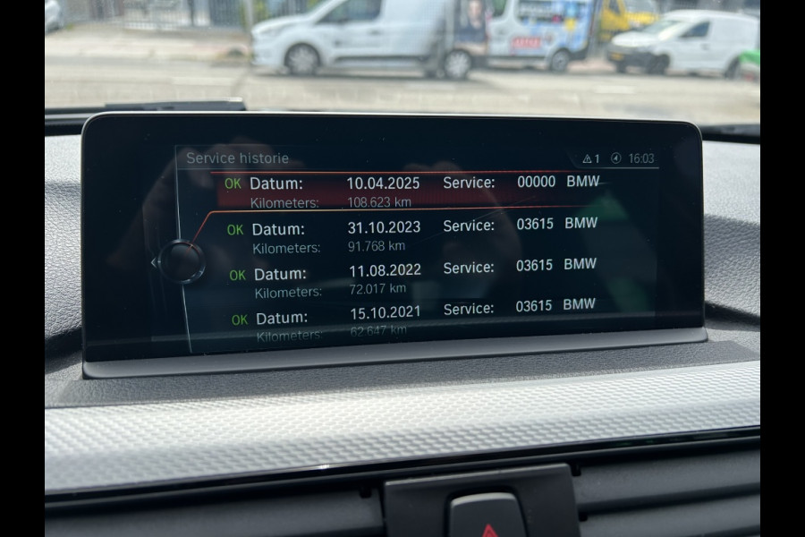 BMW 3 Serie Touring 320i Sp.L Exec.