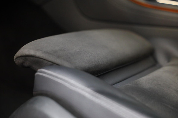 Mercedes-Benz GLC Coupé 250 4MATIC AMG 63 Look / AUT / Open Dak / Dode Hoek / Cruise Control / Camera / Pdc / Xenon / 19 In