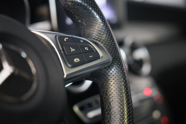 Mercedes-Benz GLC Coupé 250 4MATIC AMG 63 Look / AUT / Open Dak / Dode Hoek / Cruise Control / Camera / Pdc / Xenon / 19 In