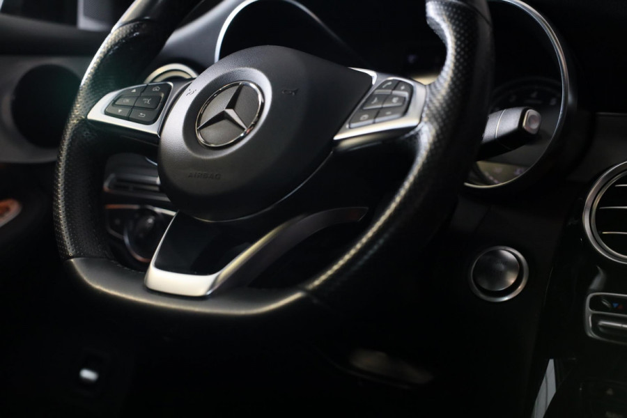 Mercedes-Benz GLC Coupé 250 4MATIC AMG 63 Look / AUT / Open Dak / Dode Hoek / Cruise Control / Camera / Pdc / Xenon / 19 In