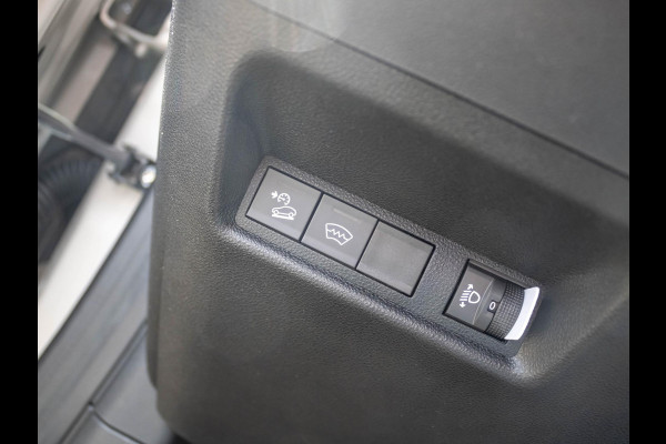 Jeep Avenger Summit 54 kWh | Schuif/Kanteldak | Winter Pack | Warmtepomp | Info&Convenience Pack | Full Operational Lease € 599,-