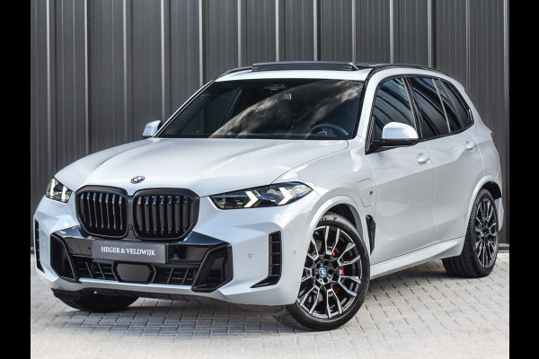BMW X5 xDrive50e | M-SPORT | PANORAMADAK | LUCHTVERING | DRIVING ASSISTANT | ACTIVE CRUISE | COMFORT ACCESS | ICONIC GLOW | COMFORT SEA