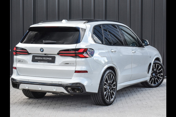 BMW X5 xDrive50e | M-SPORT | PANORAMADAK | LUCHTVERING | DRIVING ASSISTANT | ACTIVE CRUISE | COMFORT ACCESS | ICONIC GLOW | COMFORT SEA