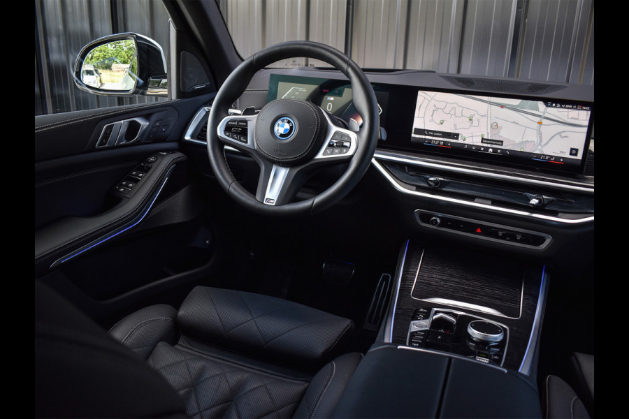 BMW X5 xDrive50e | M-SPORT | PANORAMADAK | LUCHTVERING | DRIVING ASSISTANT | ACTIVE CRUISE | COMFORT ACCESS | ICONIC GLOW | COMFORT SEA