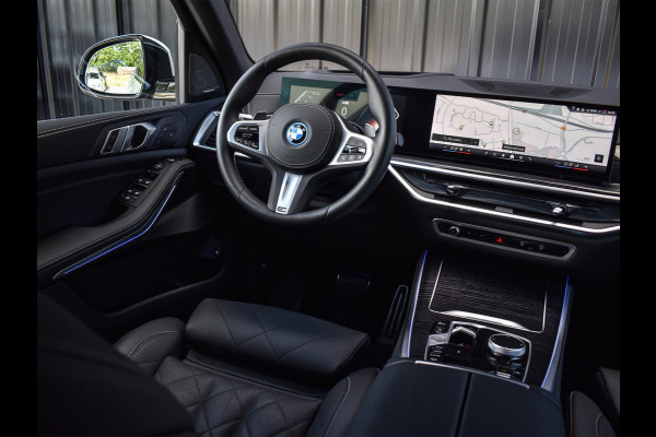 BMW X5 xDrive50e | M-SPORT | PANORAMADAK | LUCHTVERING | DRIVING ASSISTANT | ACTIVE CRUISE | COMFORT ACCESS | ICONIC GLOW | COMFORT SEA