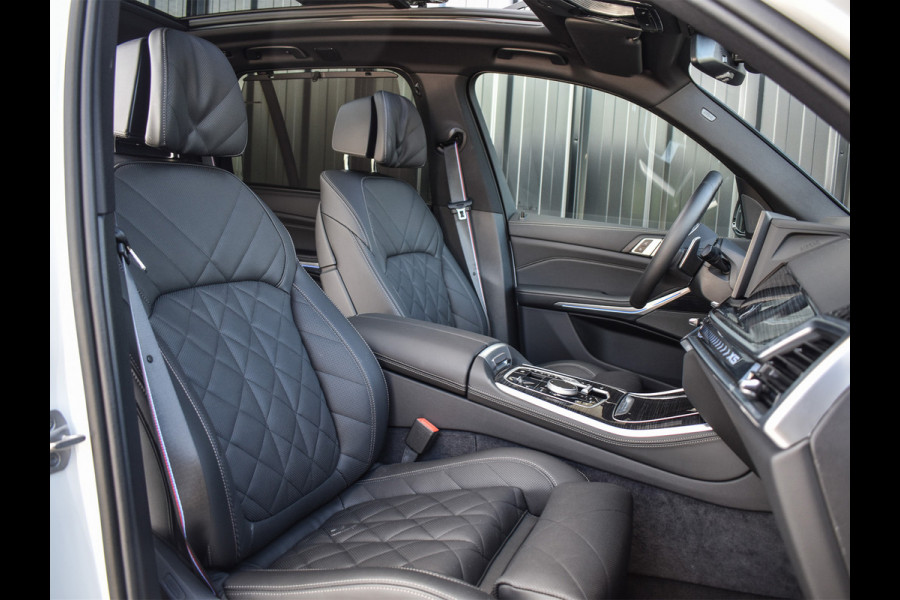 BMW X5 xDrive50e | M-SPORT | PANORAMADAK | LUCHTVERING | DRIVING ASSISTANT | ACTIVE CRUISE | COMFORT ACCESS | ICONIC GLOW | COMFORT SEA