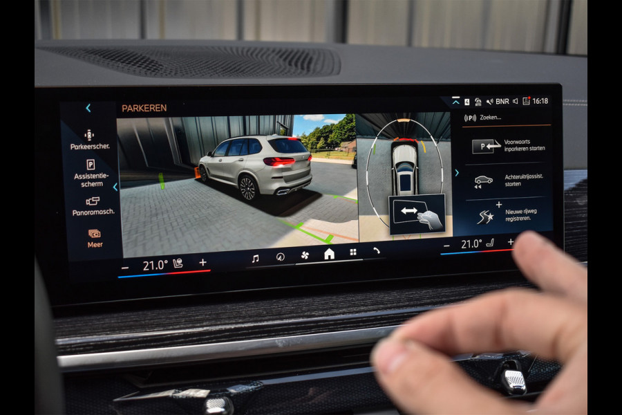 BMW X5 xDrive50e | M-SPORT | PANORAMADAK | LUCHTVERING | DRIVING ASSISTANT | ACTIVE CRUISE | COMFORT ACCESS | ICONIC GLOW | COMFORT SEA