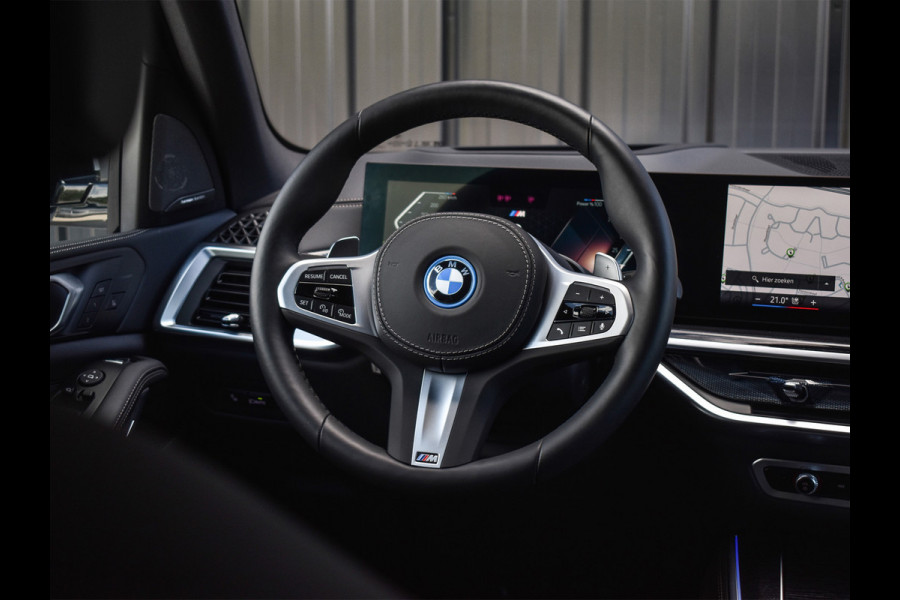 BMW X5 xDrive50e | M-SPORT | PANORAMADAK | LUCHTVERING | DRIVING ASSISTANT | ACTIVE CRUISE | COMFORT ACCESS | ICONIC GLOW | COMFORT SEA