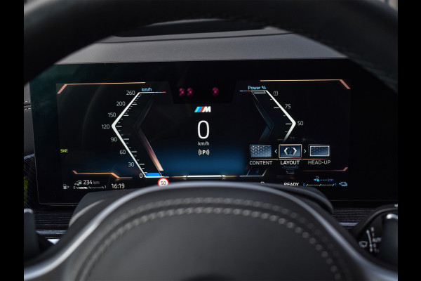 BMW X5 xDrive50e | M-SPORT | PANORAMADAK | LUCHTVERING | DRIVING ASSISTANT | ACTIVE CRUISE | COMFORT ACCESS | ICONIC GLOW | COMFORT SEA