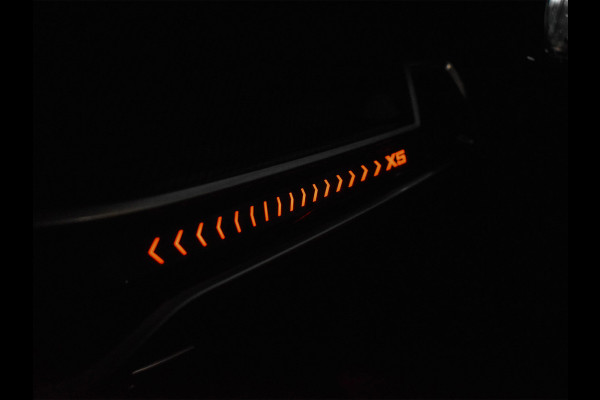 BMW X5 xDrive50e | M-SPORT | PANORAMADAK | LUCHTVERING | DRIVING ASSISTANT | ACTIVE CRUISE | COMFORT ACCESS | ICONIC GLOW | COMFORT SEA