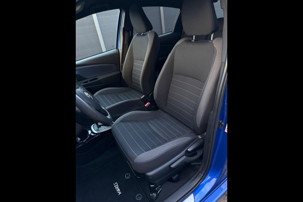 Toyota Yaris 1.5 Hybrid Bi-Tone Navigatie Camera