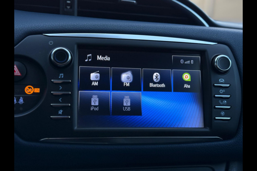 Toyota Yaris 1.5 Hybrid Bi-Tone Navigatie Camera