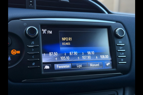 Toyota Yaris 1.5 Hybrid Bi-Tone Navigatie Camera