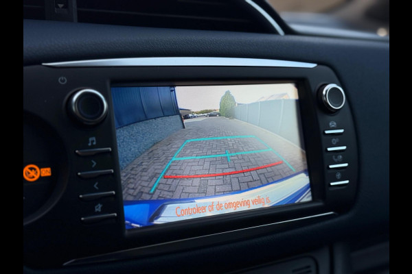 Toyota Yaris 1.5 Hybrid Bi-Tone Navigatie Camera