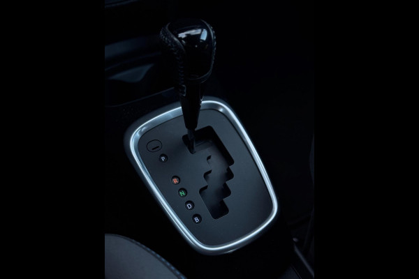 Toyota Yaris 1.5 Hybrid Bi-Tone Navigatie Camera