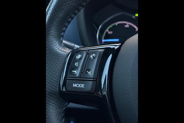 Toyota Yaris 1.5 Hybrid Bi-Tone Navigatie Camera