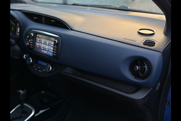 Toyota Yaris 1.5 Hybrid Bi-Tone Navigatie Camera