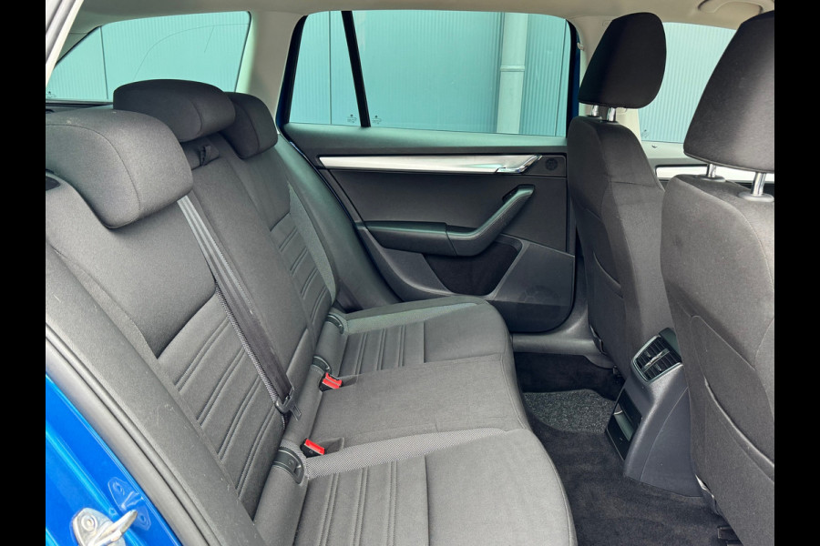 Škoda Octavia Combi 1.0 TSI * Cruise * PDC * Trekhaak * AppleCarPlay *