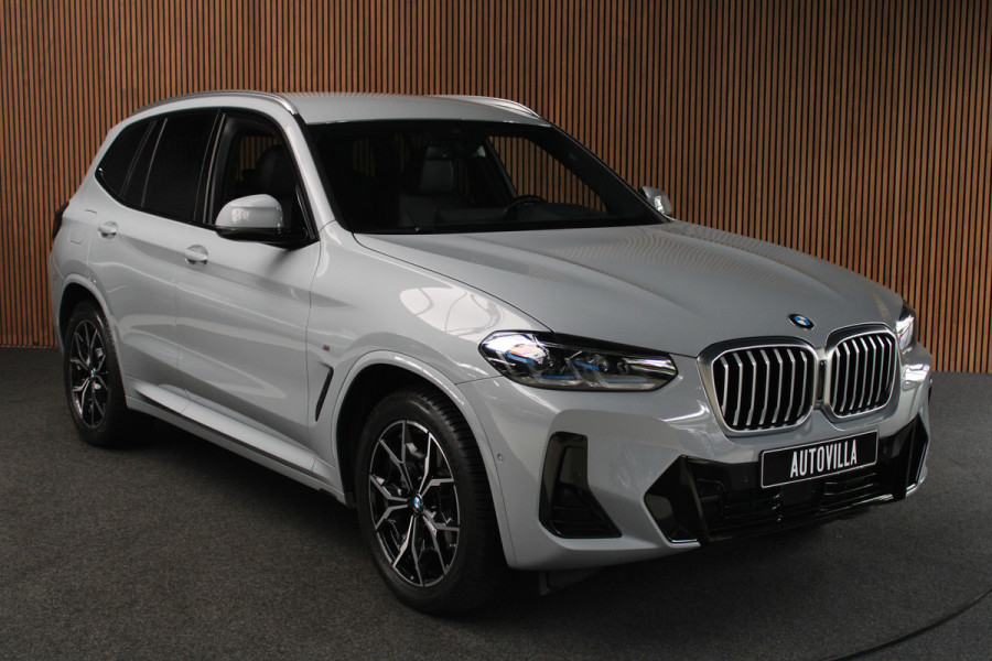 BMW X3 xDrive20i High Exe M-Pakket Leer Camera HUD ACC Navi Laser LED Elektr. achterklep Climate (3-zone) Elektr. trekhaak PDC LM velgen