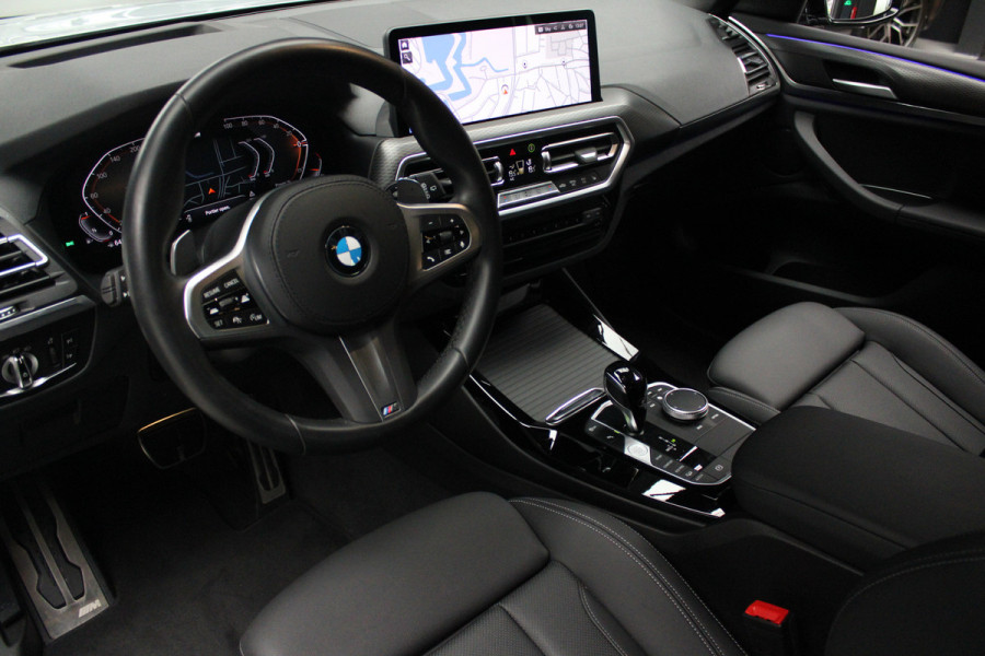 BMW X3 xDrive20i High Exe M-Pakket Leer Camera HUD ACC Navi Laser LED Elektr. achterklep Climate (3-zone) Elektr. trekhaak PDC LM velgen