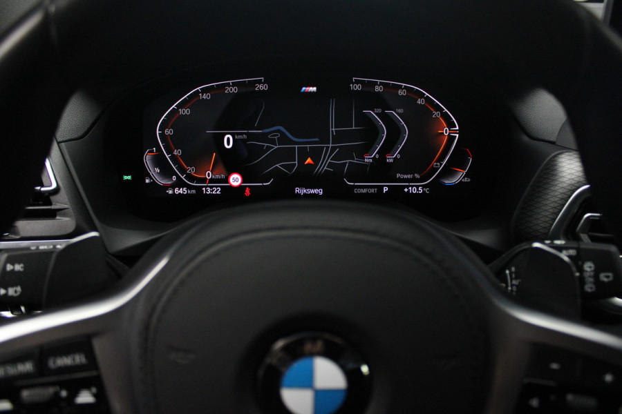BMW X3 xDrive20i High Exe M-Pakket Leer Camera HUD ACC Navi Laser LED Elektr. achterklep Climate (3-zone) Elektr. trekhaak PDC LM velgen