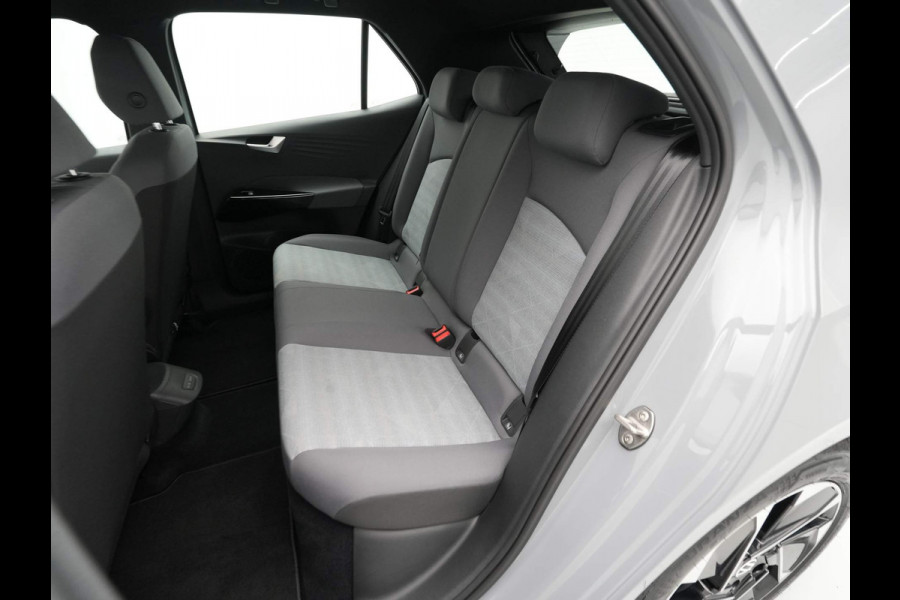 Volkswagen ID.3 Pro 58 kWh 204pk Navigatie Privacyglas Pdc Acc Stoelverwarming 238
