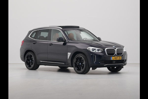 BMW iX3 High Executive 80 kWh 285pk Panorama Navigatie Trekhaak Stoelverwarming 115