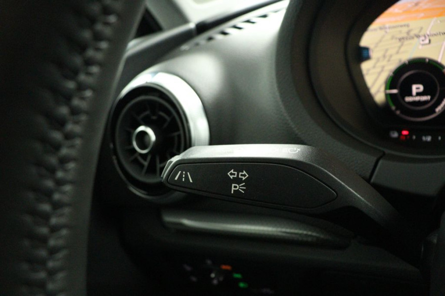 Audi A3 Sportback PHEV 40 e-tron Advance Sport - Stoelverwarming - Navigatie - Trekhaak Afneembaar - Vitual Cockpit- Cruise Control - 12 maanden Bovag garantie