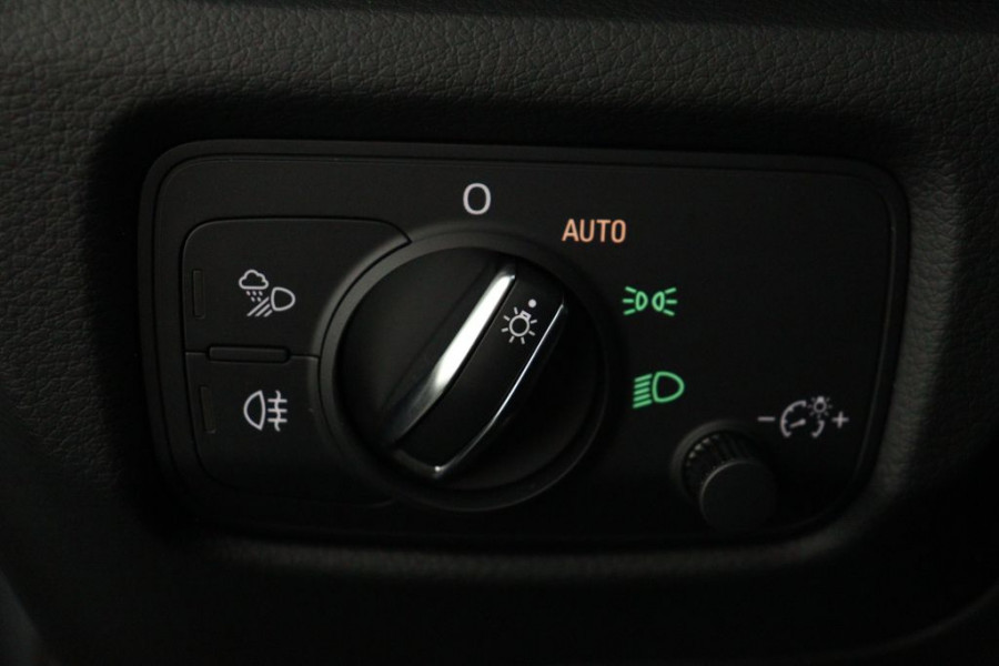 Audi A3 Sportback PHEV 40 e-tron Advance Sport - Stoelverwarming - Navigatie - Trekhaak Afneembaar - Vitual Cockpit- Cruise Control - 12 maanden Bovag garantie