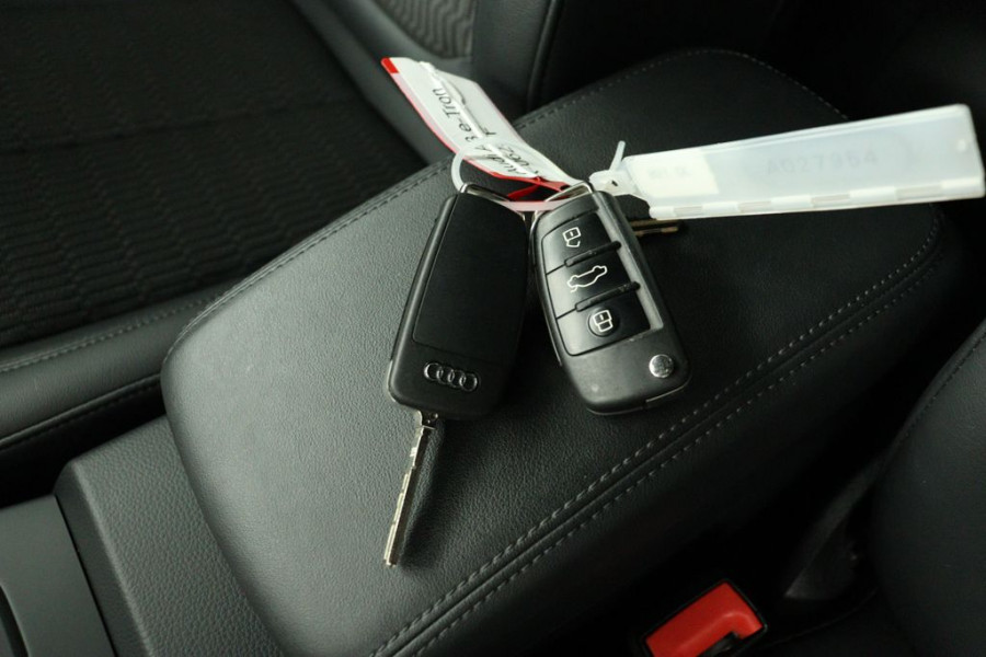 Audi A3 Sportback PHEV 40 e-tron Advance Sport - Stoelverwarming - Navigatie - Trekhaak Afneembaar - Vitual Cockpit- Cruise Control - 12 maanden Bovag garantie