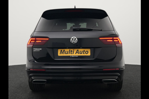 Volkswagen Tiguan Allspace 1.5 TSI R-Line DSG 150 pk | Trekhaak af Fabriek | Adaptive Cruise | Carplay | Camera | Spraakbediening |