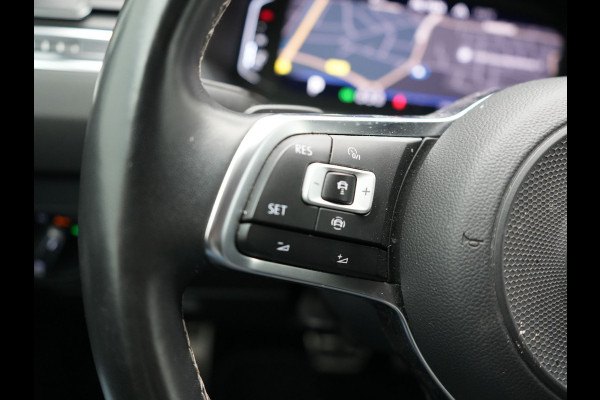 Volkswagen Tiguan Allspace 1.5 TSI R-Line DSG 150 pk | Trekhaak af Fabriek | Adaptive Cruise | Carplay | Camera | Spraakbediening |