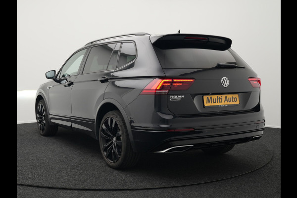 Volkswagen Tiguan Allspace 1.5 TSI R-Line DSG 150 pk | Trekhaak af Fabriek | Adaptive Cruise | Carplay | Camera | Spraakbediening |