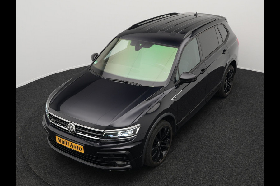 Volkswagen Tiguan Allspace 1.5 TSI R-Line DSG 150 pk | Trekhaak af Fabriek | Adaptive Cruise | Carplay | Camera | Spraakbediening |
