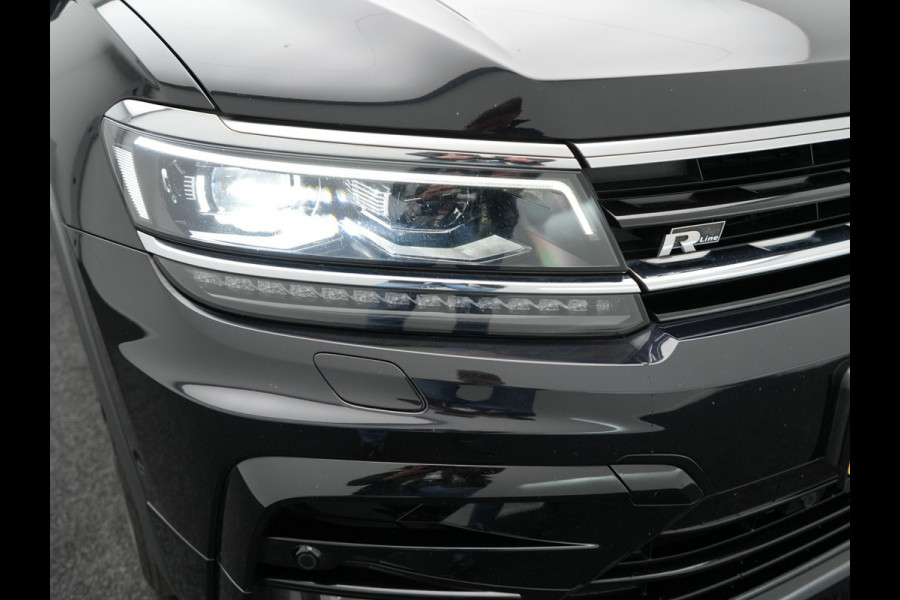 Volkswagen Tiguan Allspace 1.5 TSI R-Line DSG 150 pk | Trekhaak af Fabriek | Adaptive Cruise | Carplay | Camera | Spraakbediening |