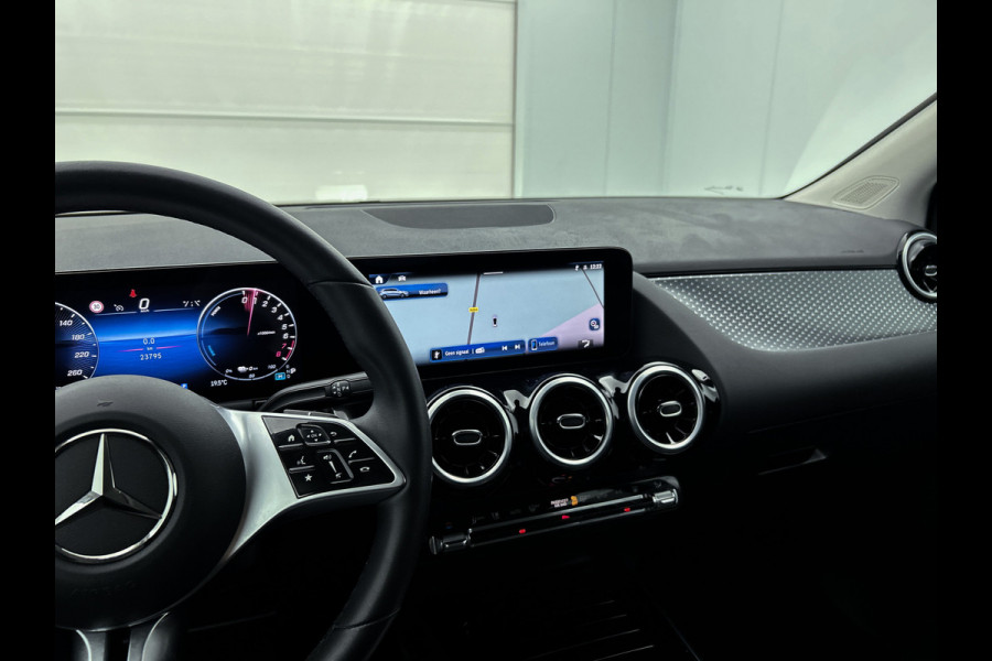 Mercedes-Benz B-Klasse 250 e Business Line Lichtmetalen velgen MBUX wide screen | Navigatie | Parking support | met camera achter | Inclusief 24 maanden Mercedes-Benz Certified garantie voor Europa.